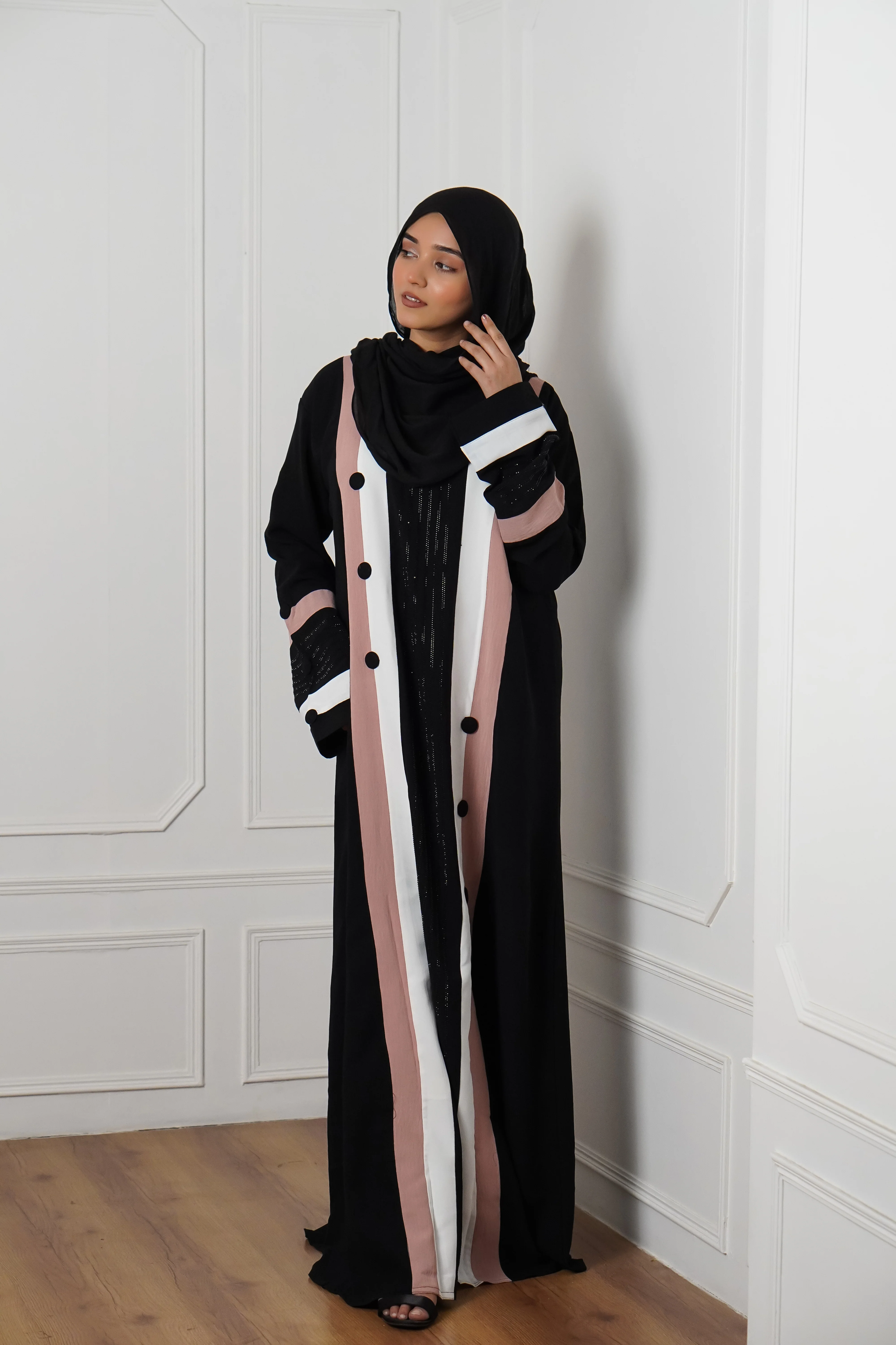 Black & Pink Buttoned Abayah - Image 2