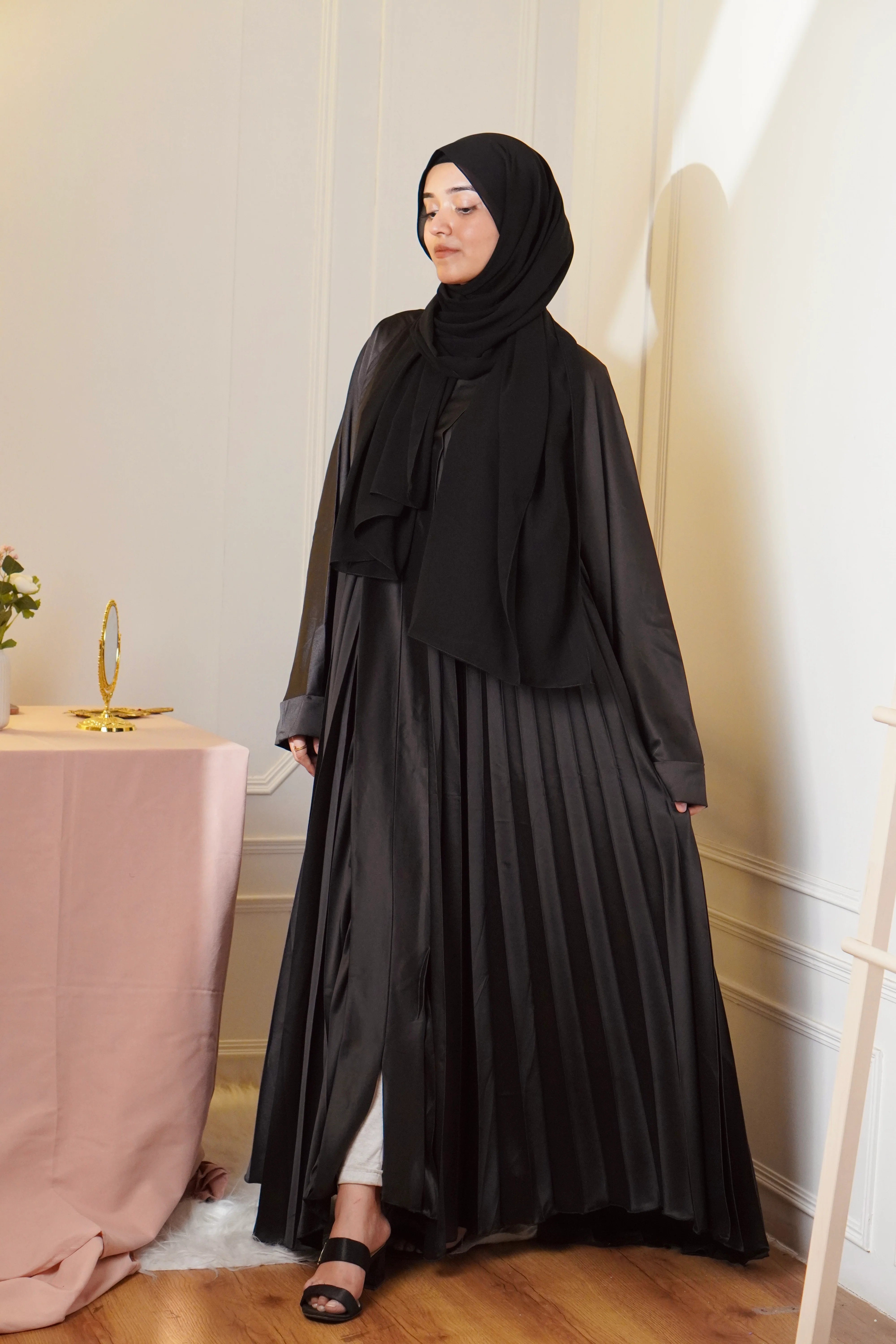 PLEATED ABAYAH - BLACK - Image 10