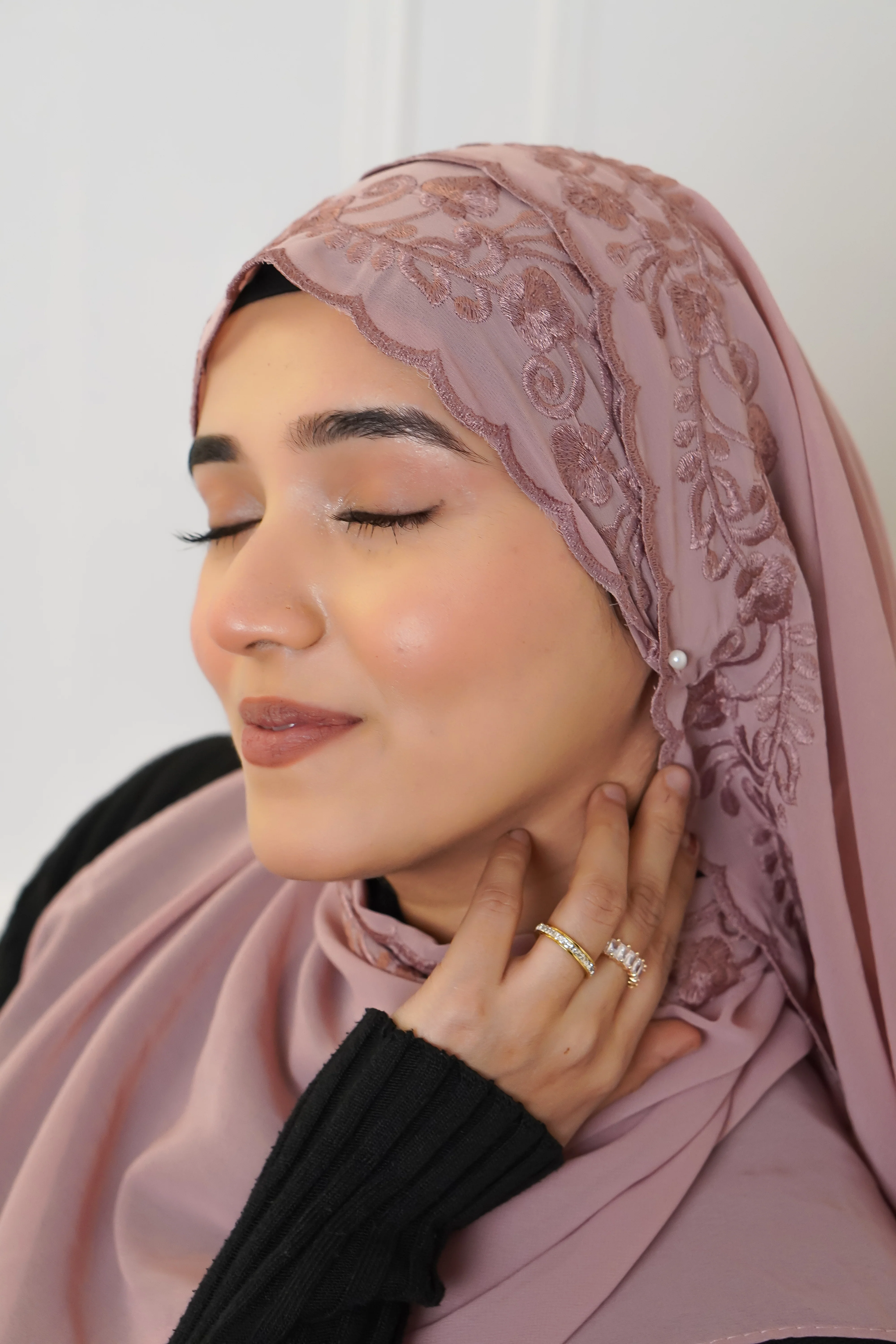 EMBROIDERED HIJAB - Pink - Image 3