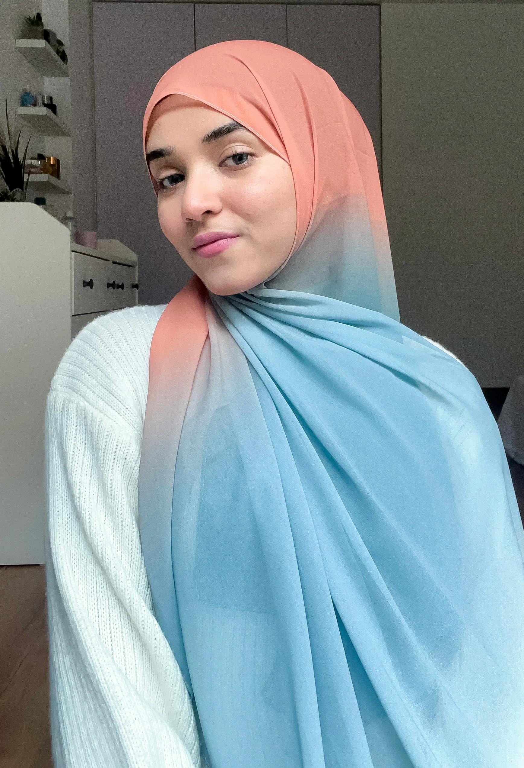 GRADIENT HIJAB - shade 4 - Image 2