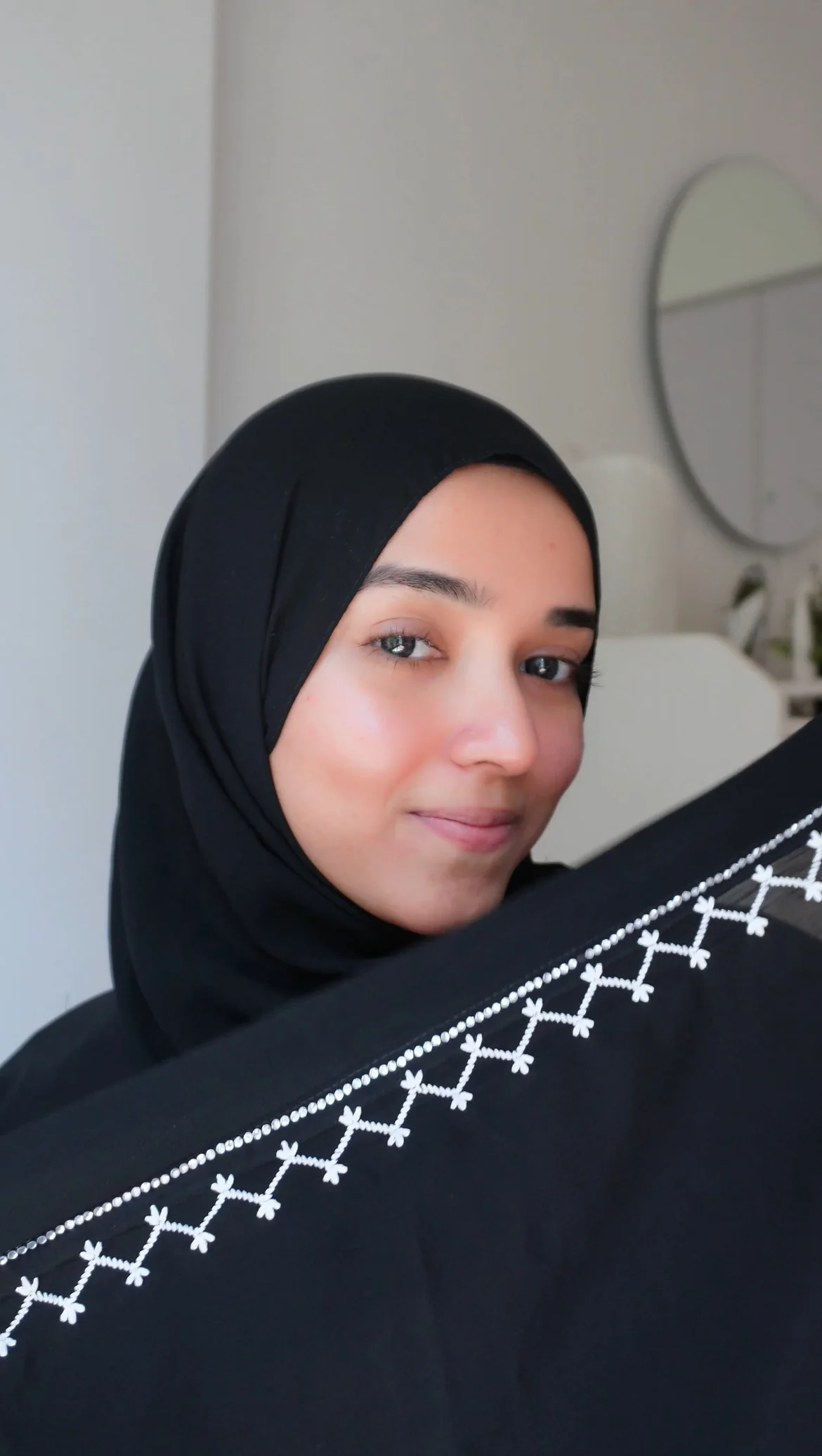 HAFSA EMBROIDERED ABAYAH - Image 5