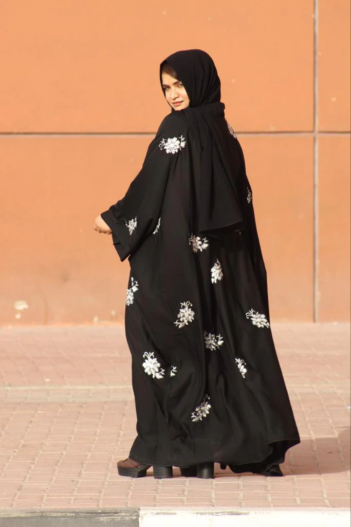 Kaftan Abayah - white work - Image 8