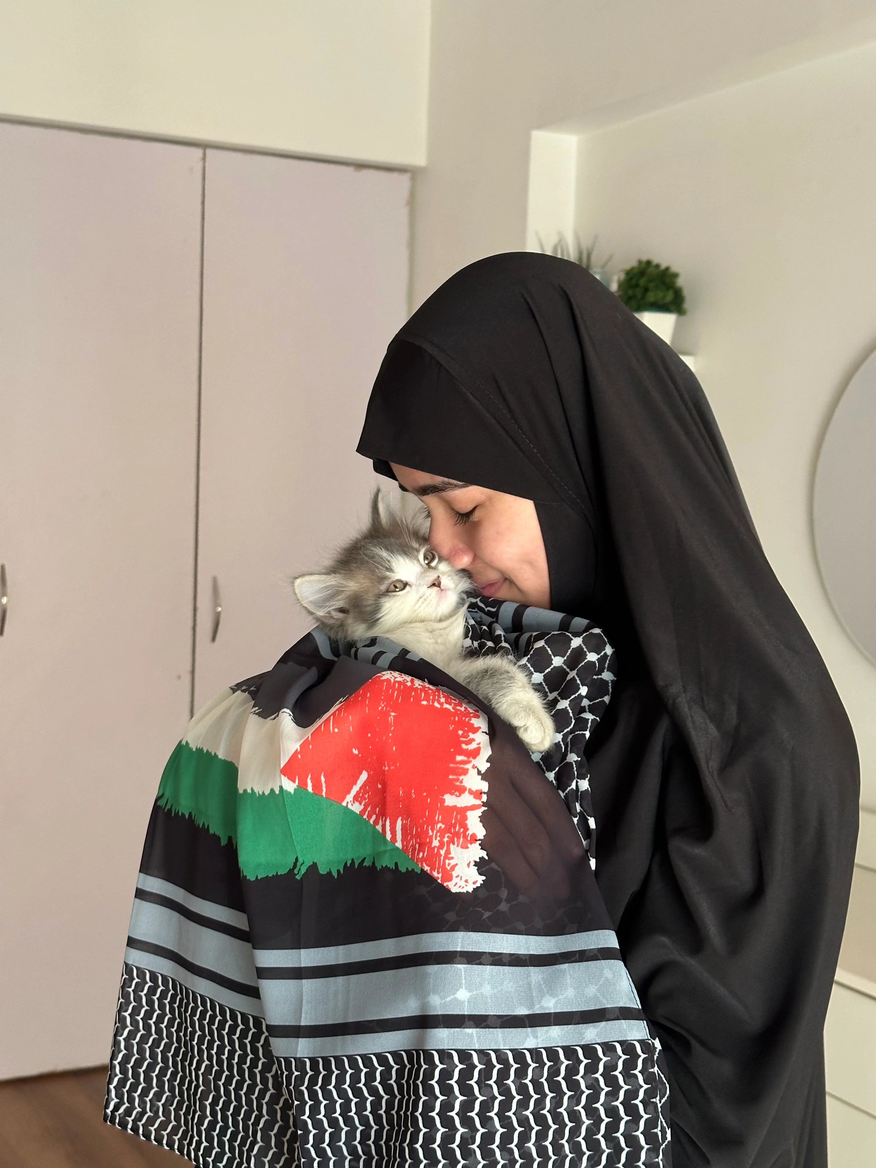 Keffiyeh Hijab - LOVE PALESTINE - Image 4