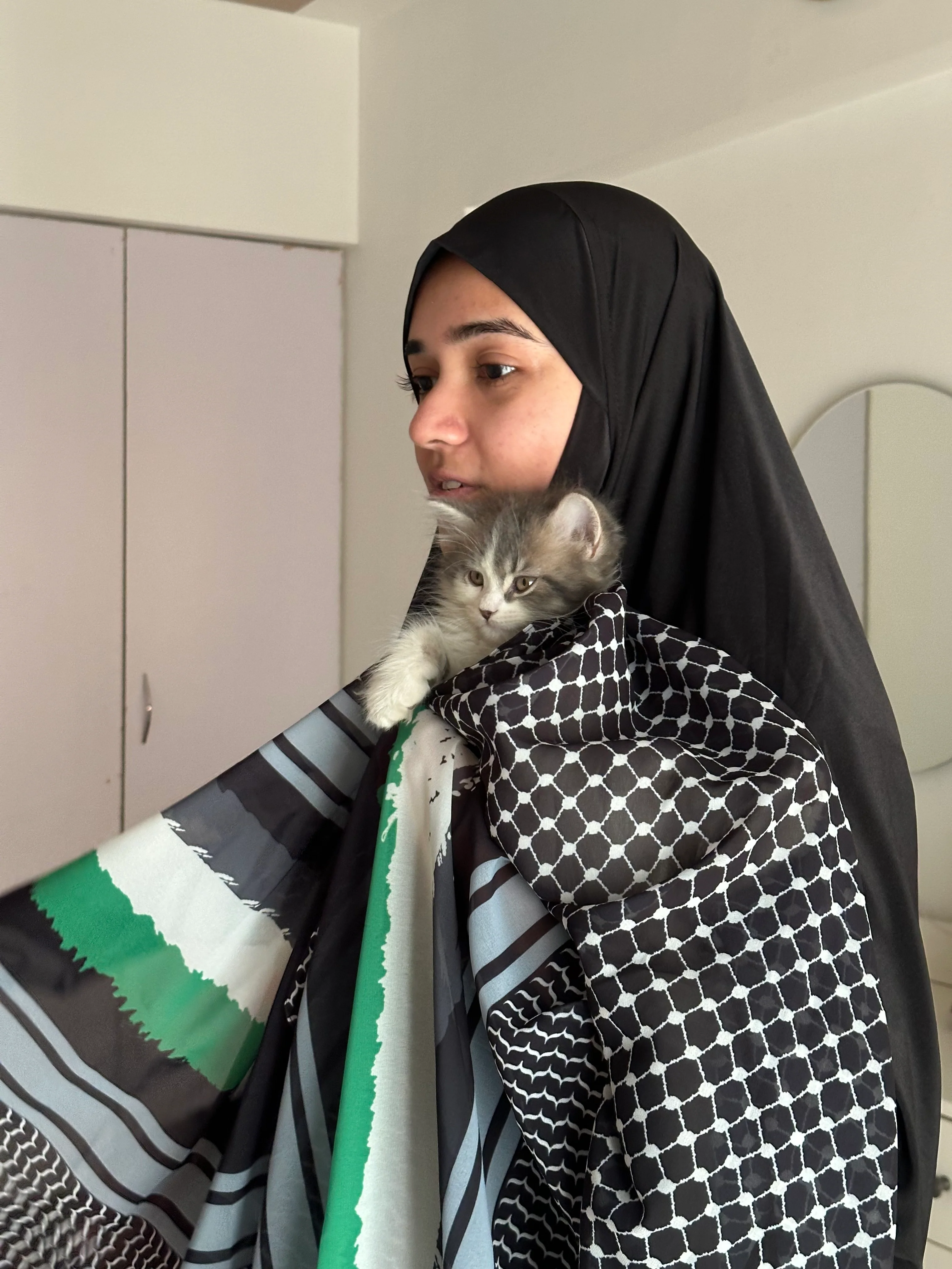 Keffiyeh Hijab - LOVE PALESTINE - Image 5