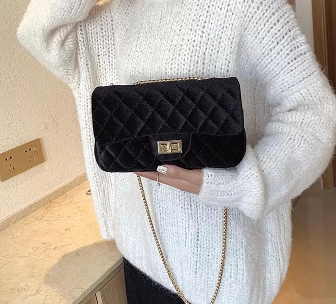 LUXURY HANDBAG - BLACK VELVET