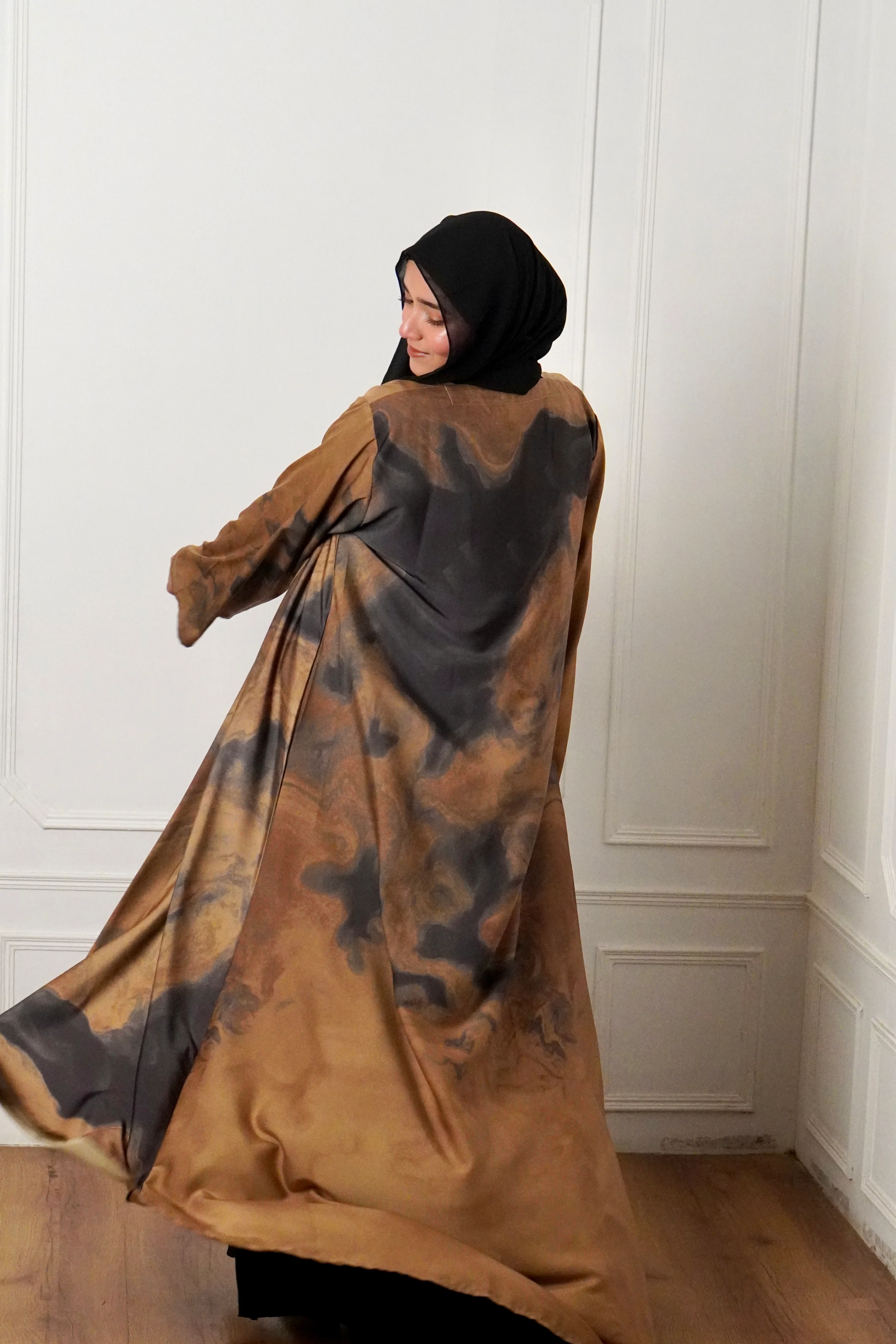 MARBLE PRINT ABAYAH - DESERT GLOW - Image 6