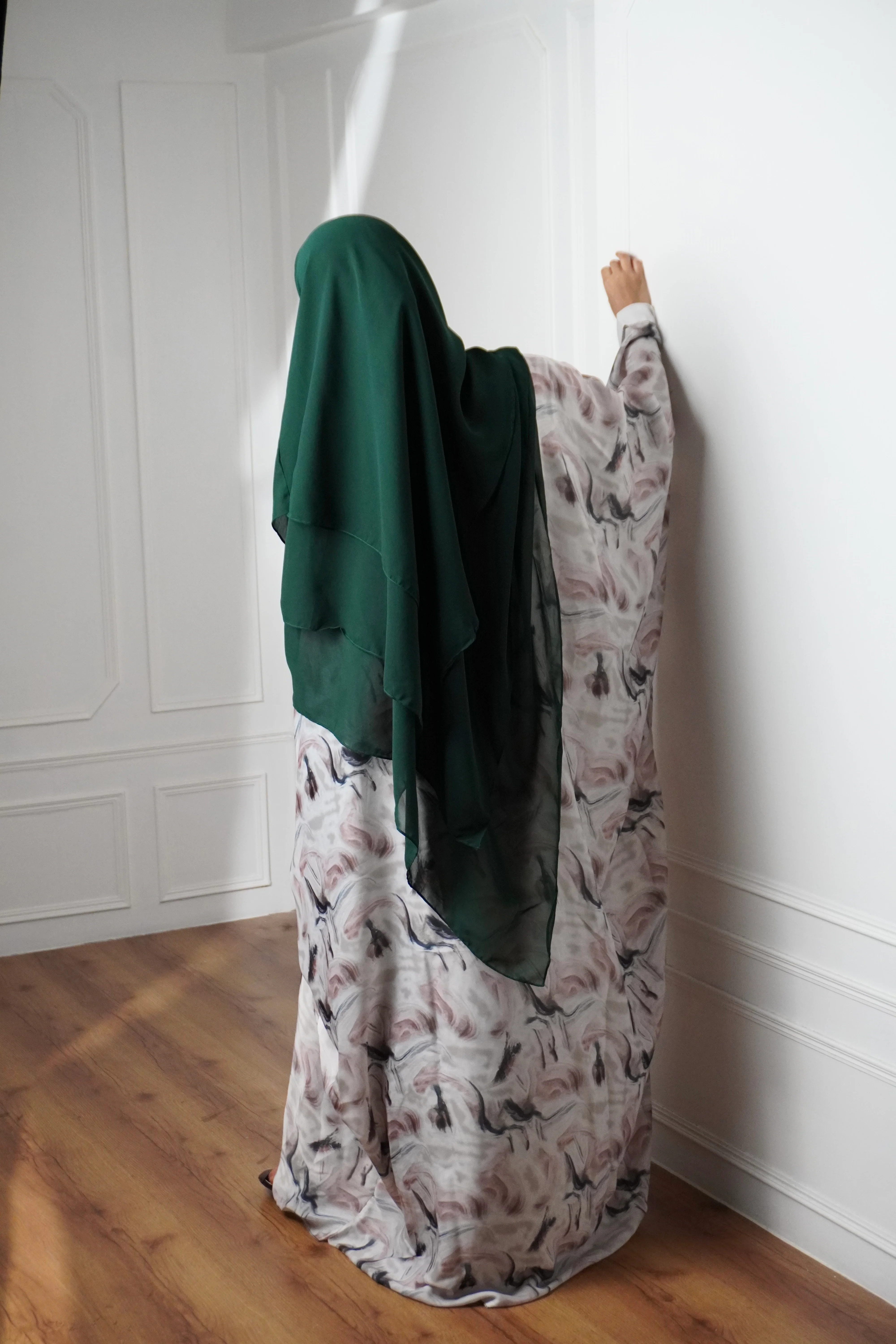 Marble Print Kaftan KHIMAR SET - Rich Green - Image 4