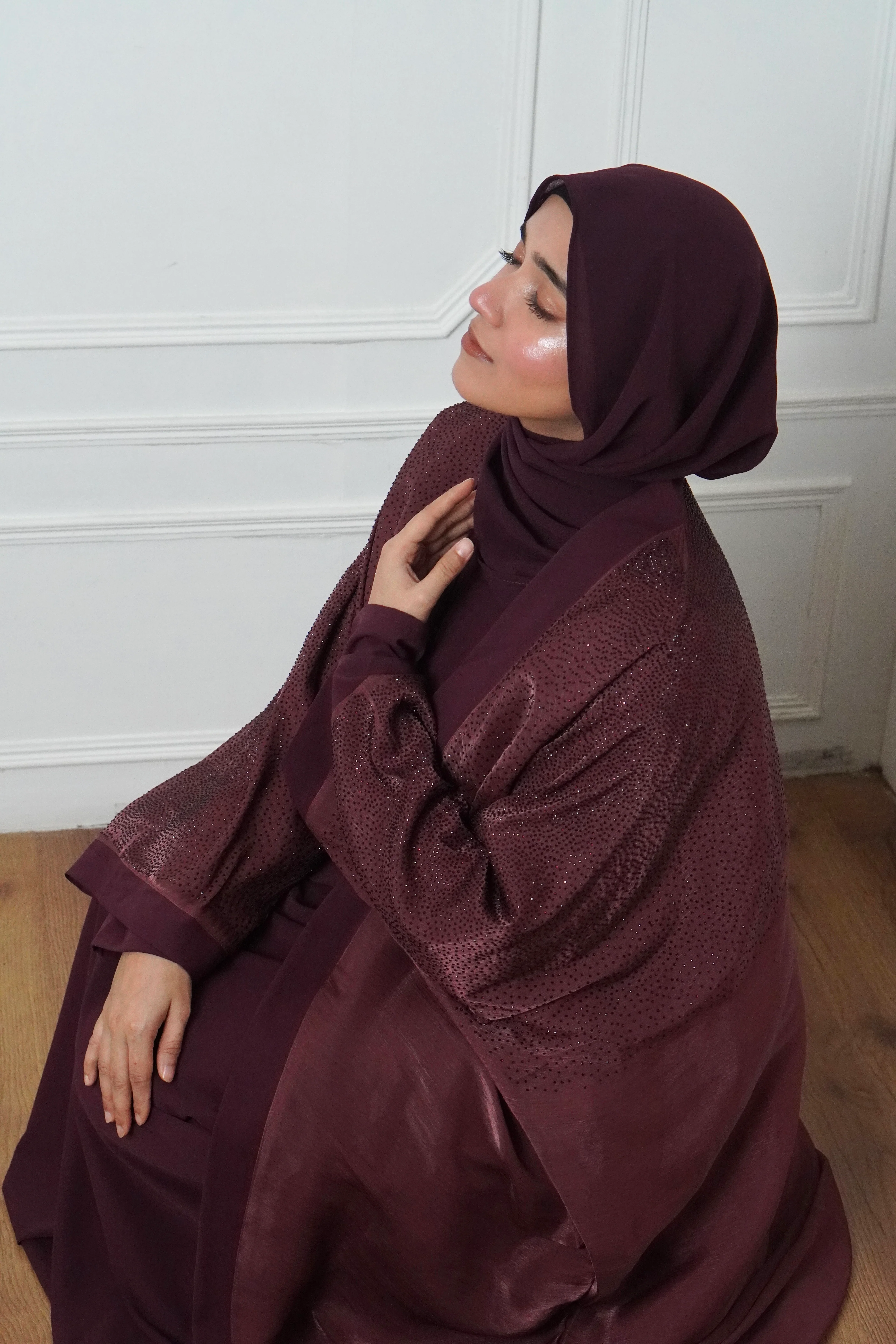 MEHROON NAZAKAT - Image 3