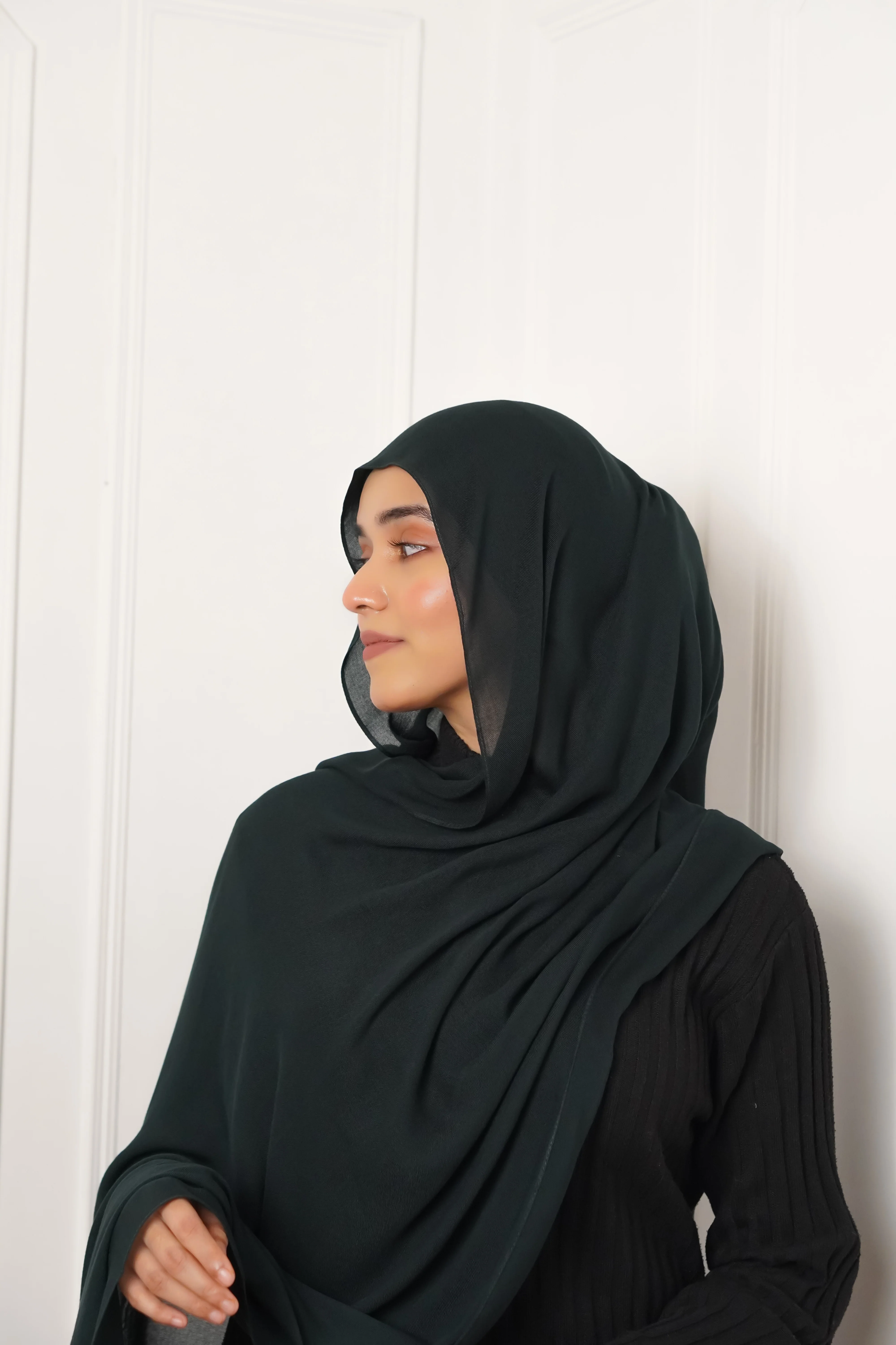 Modal Hijab #23 Forest Green - Image 3