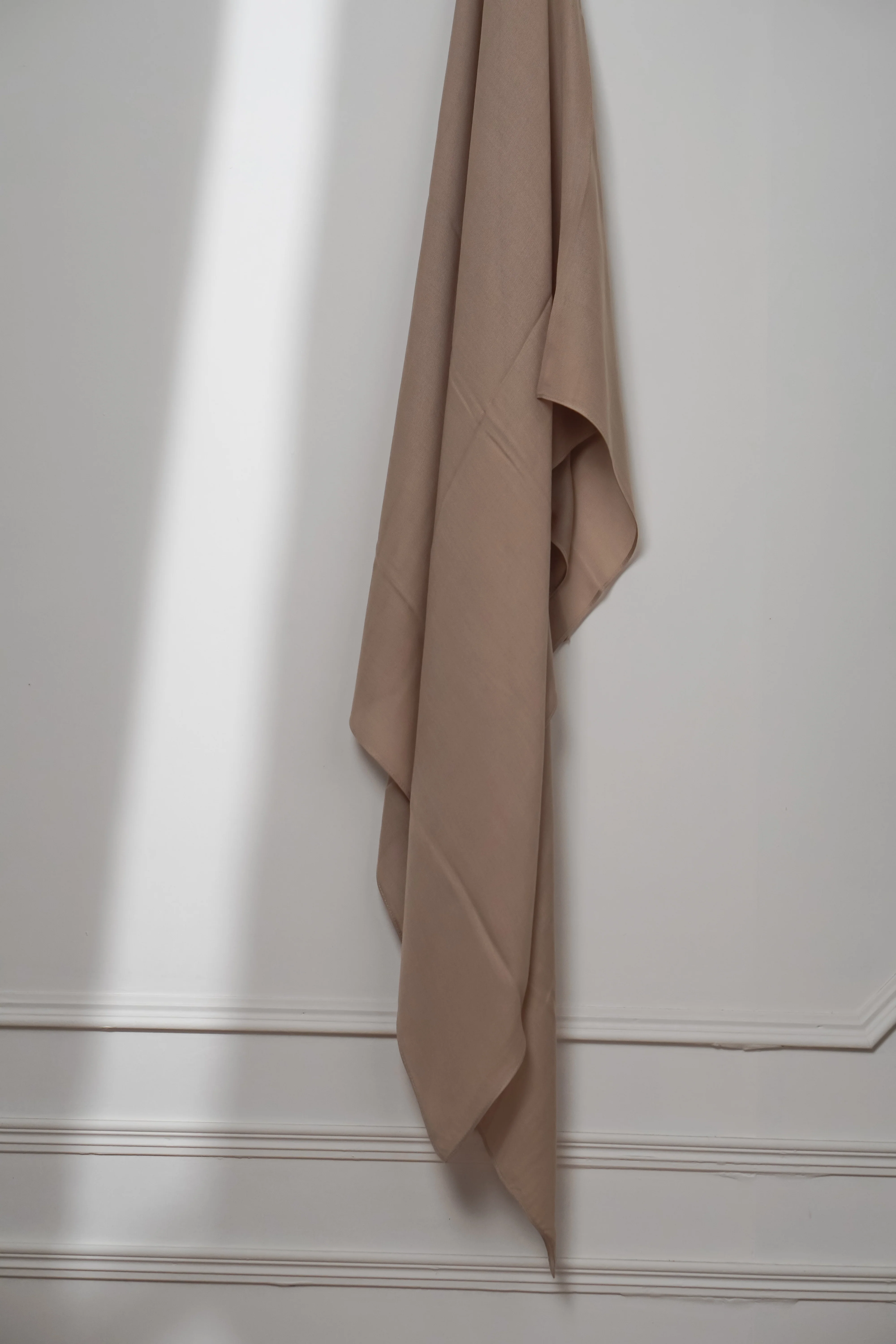 Modal Hijab #8 Nude - Image 3