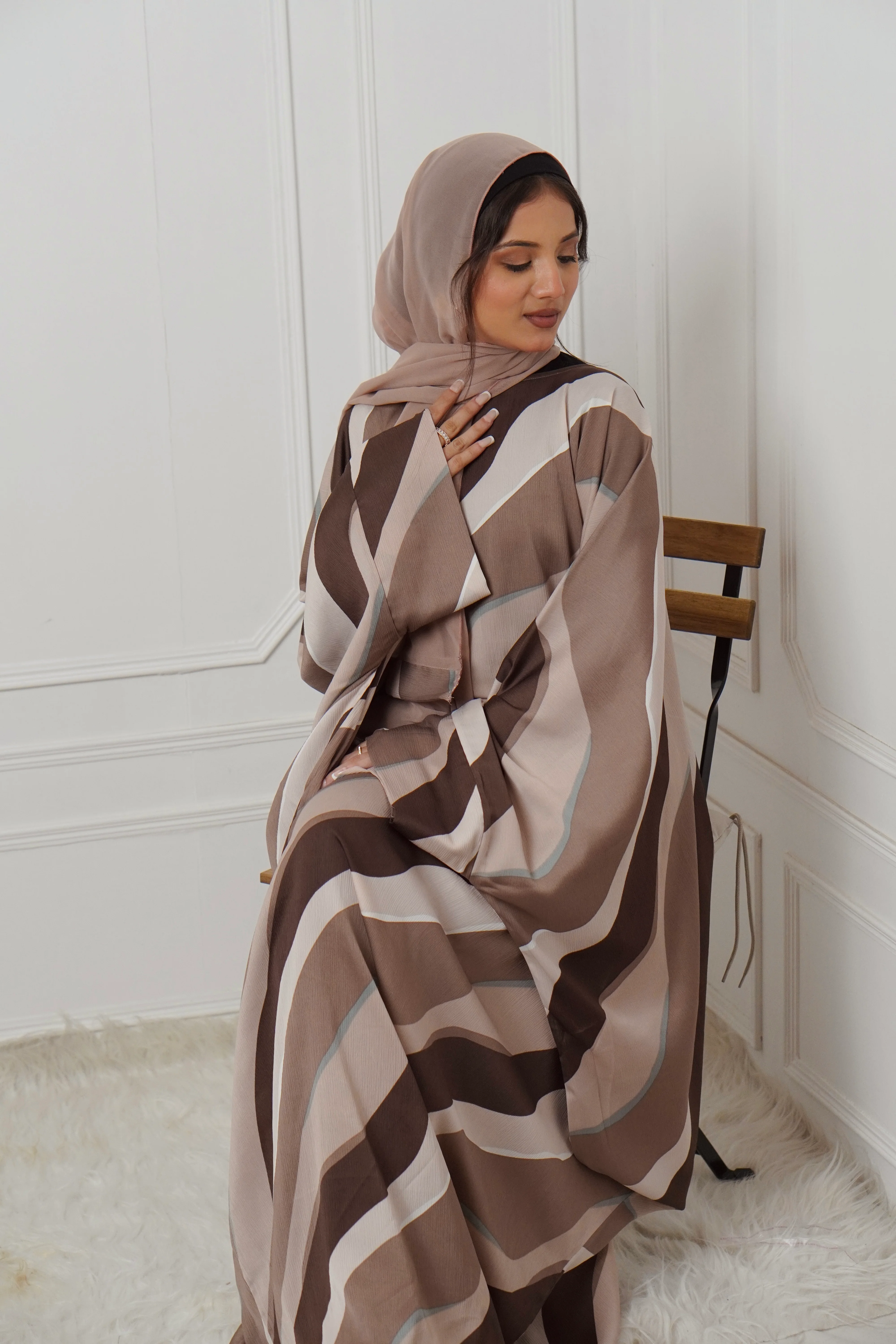 Y2K PRINTED ABAYAH - BROWN - Image 2