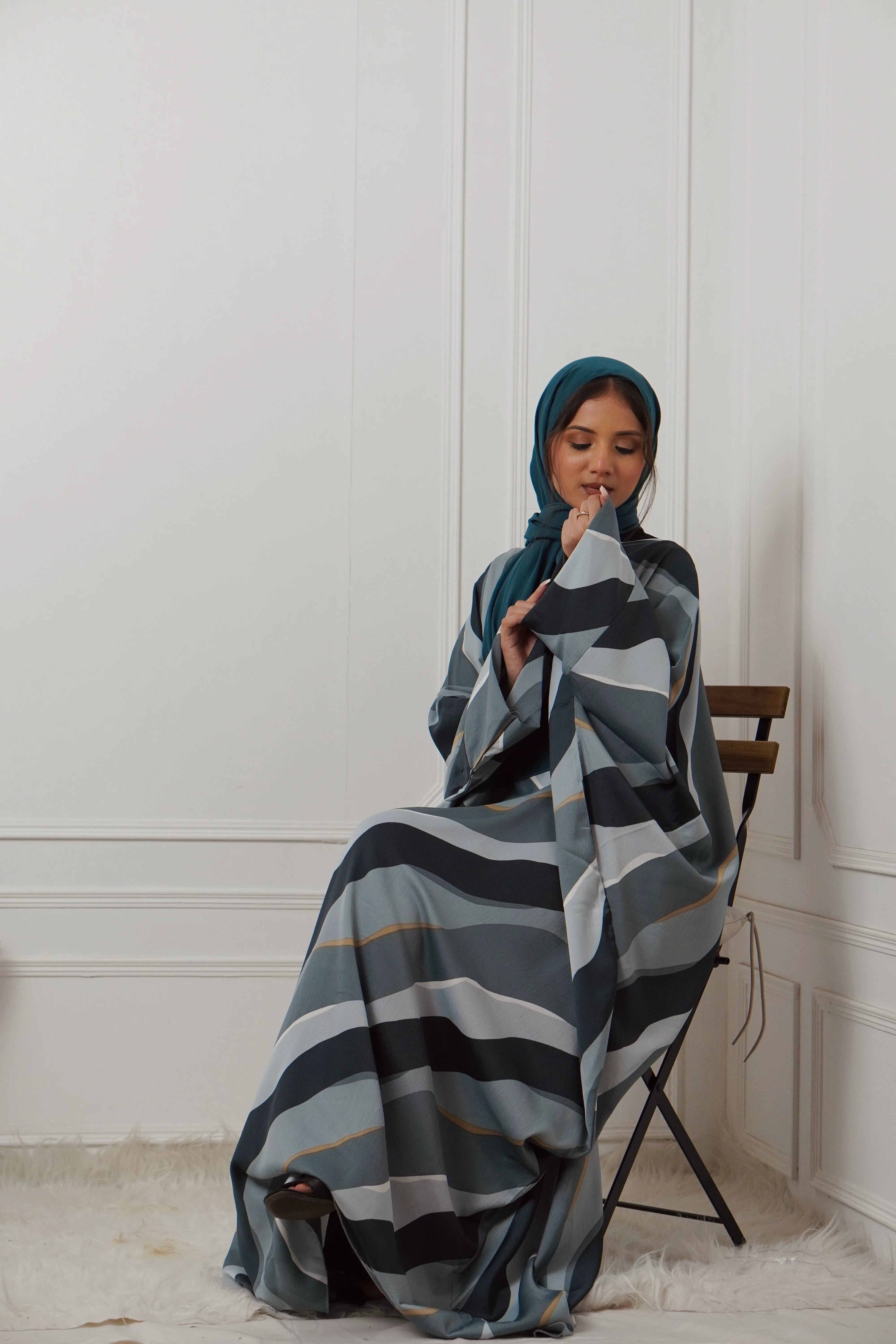Y2K PRINTED ABAYAH - TURQUOISE - Image 13