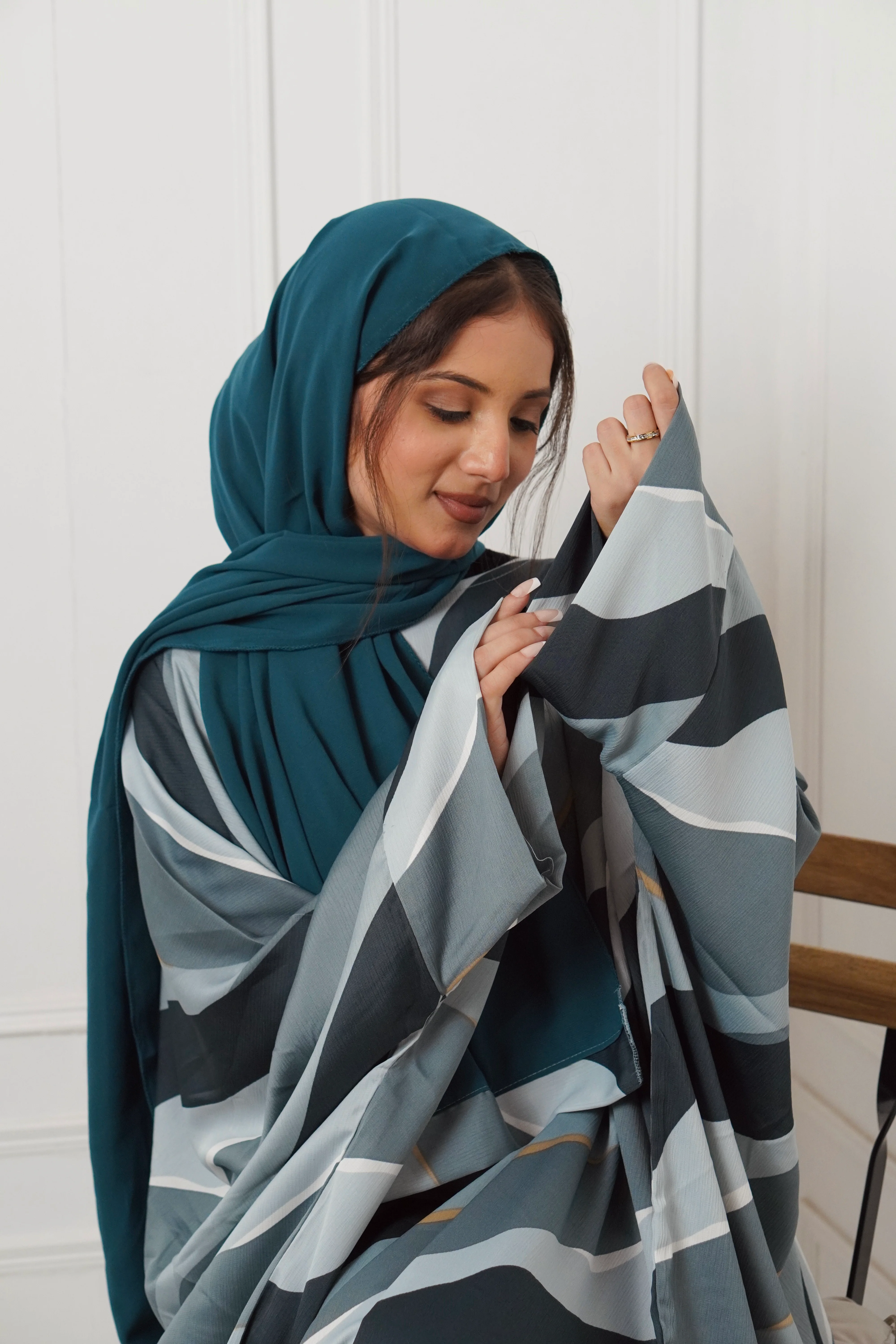 Y2K PRINTED ABAYAH - TURQUOISE - Image 8