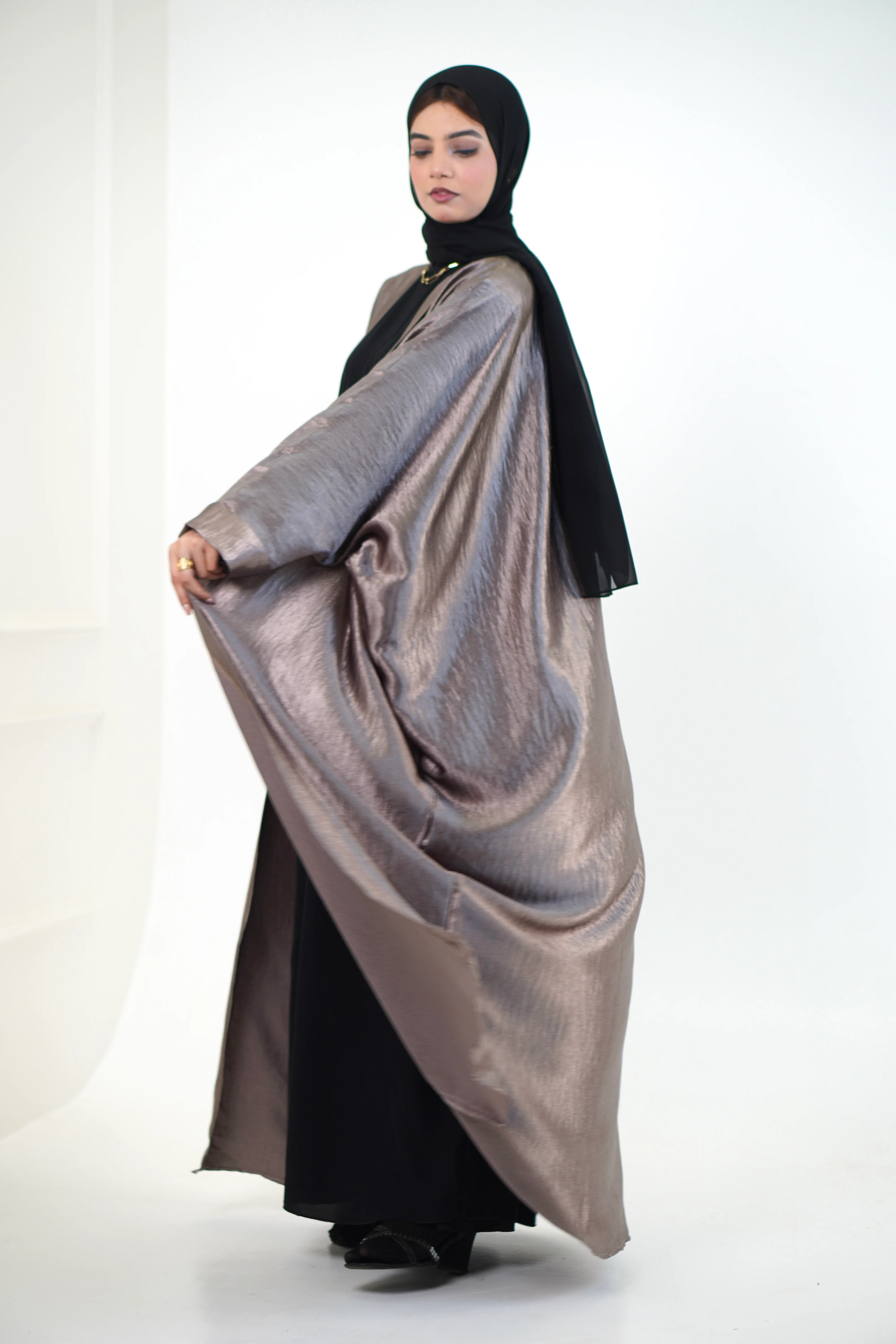 Qamar Open Abayah - Image 10