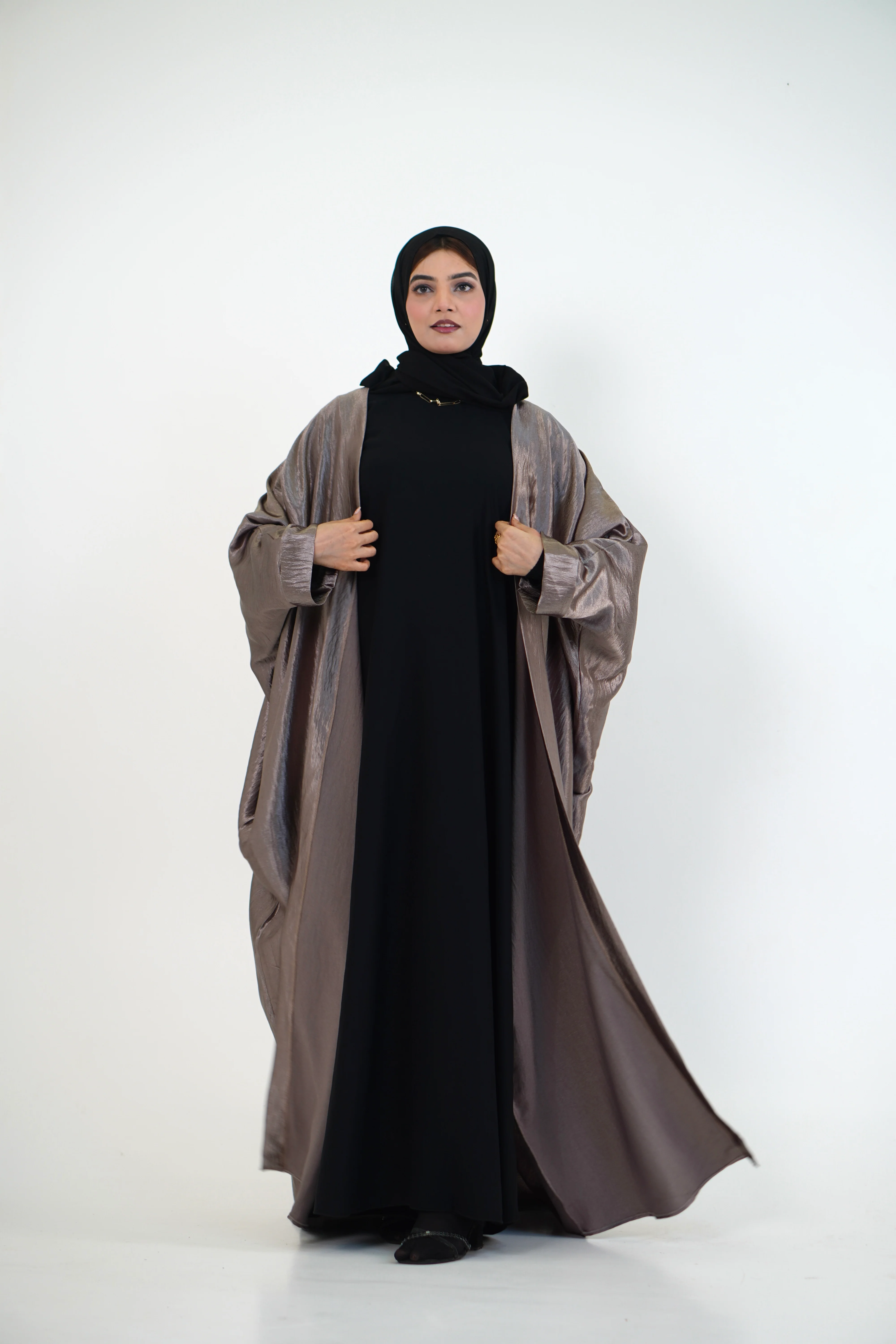 Qamar Open Abayah - Image 4