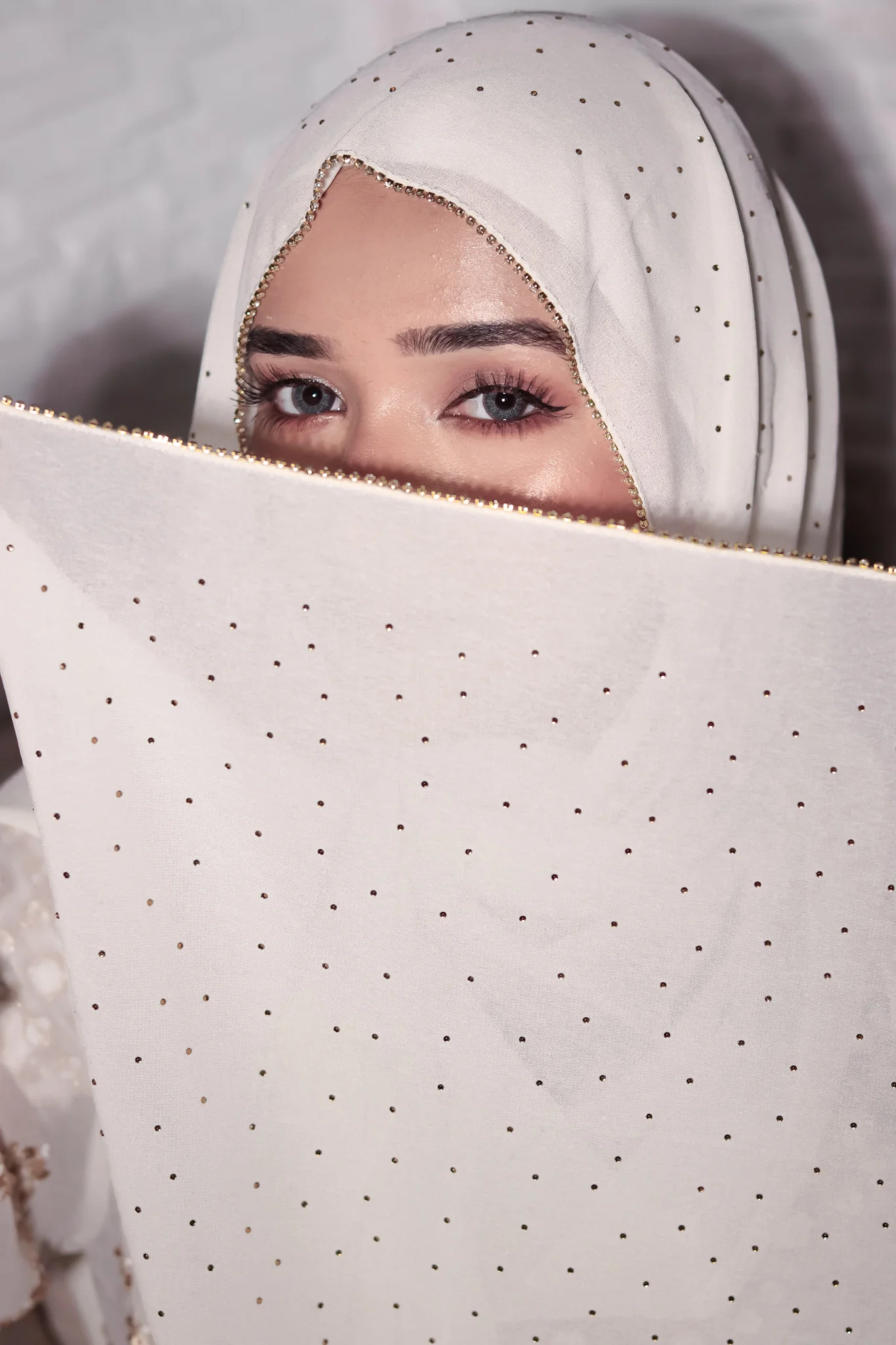 Rhinestone Hijab - White - Image 4