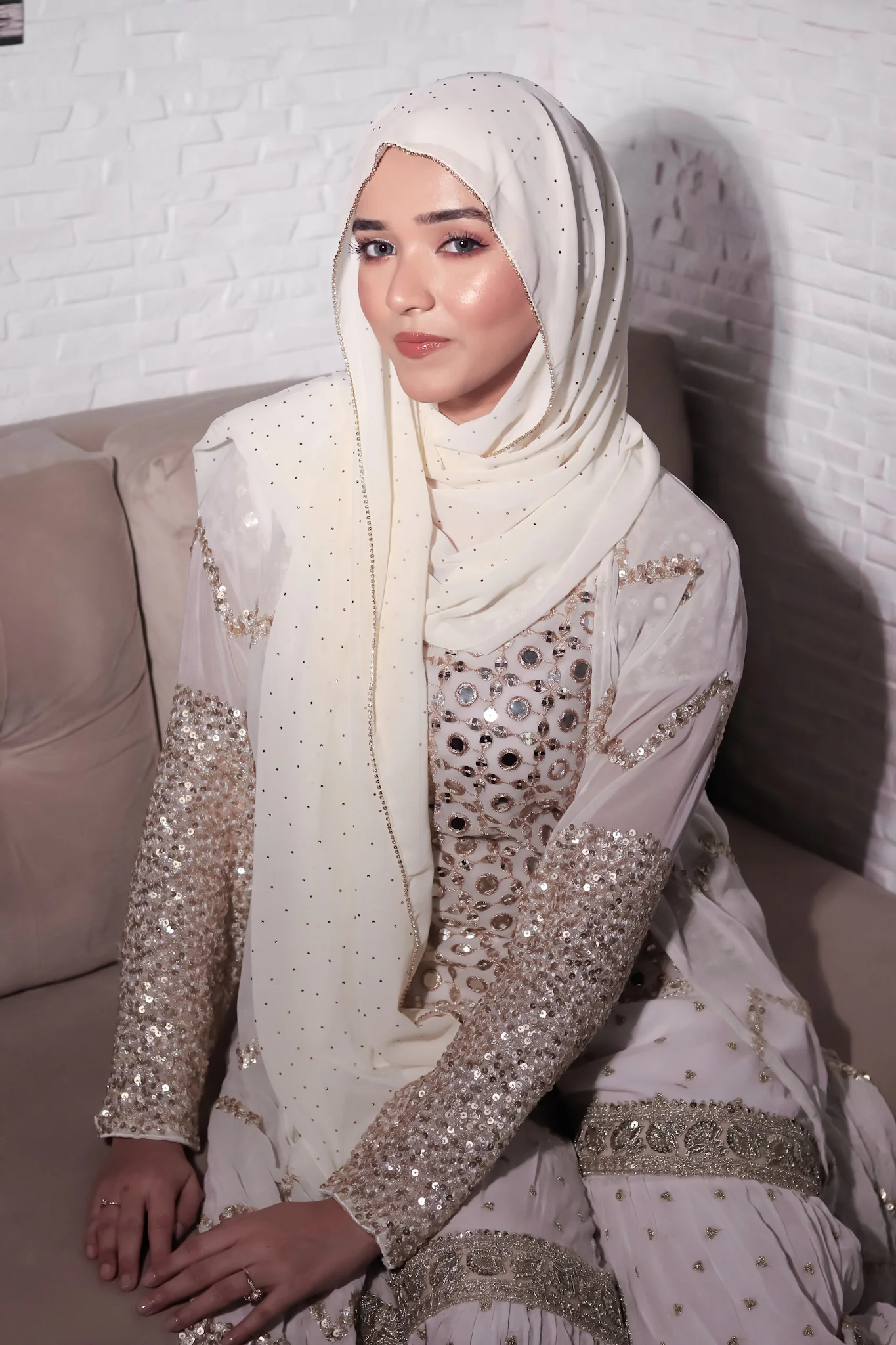 Rhinestone Hijab - White - Image 5