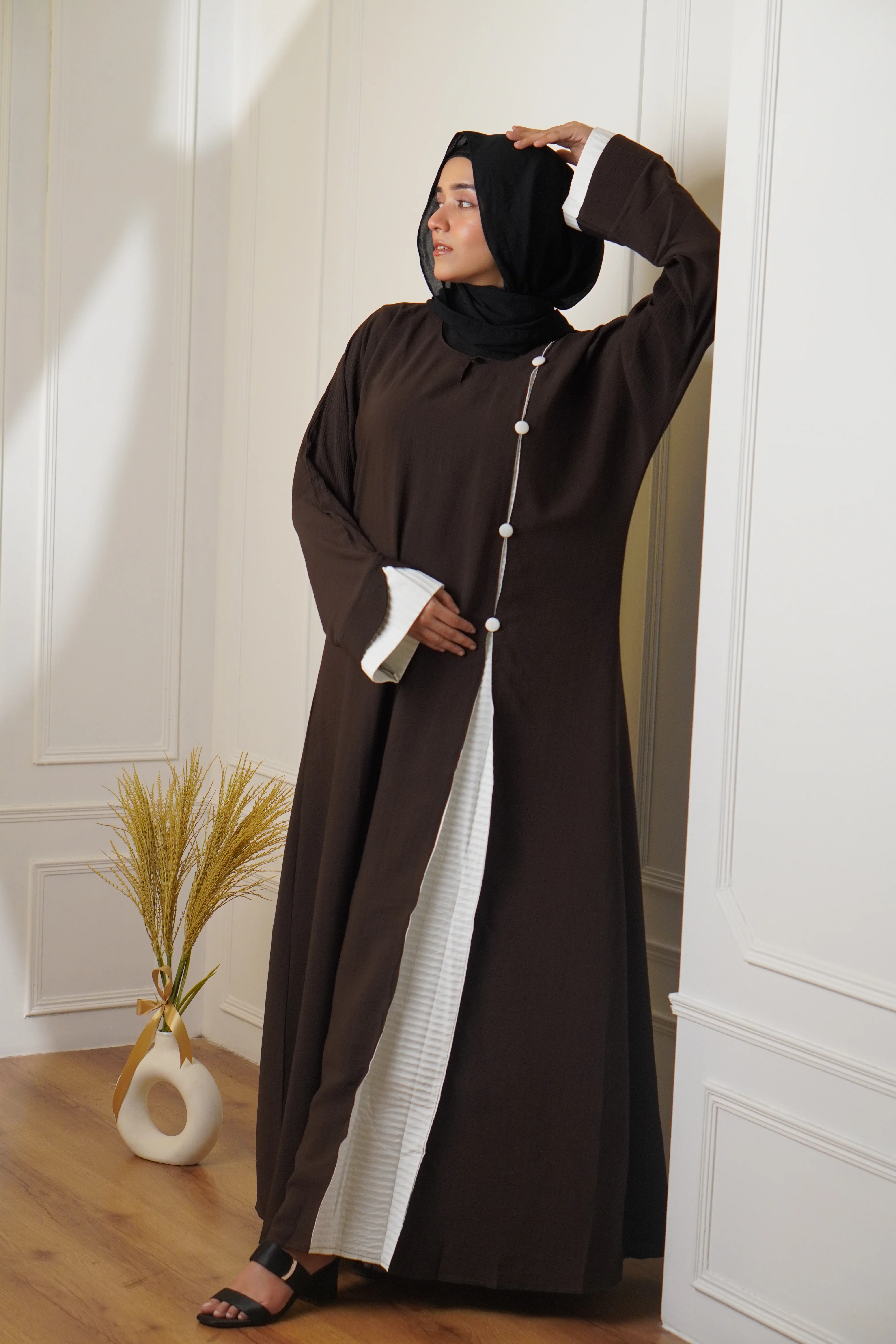 SLIT CUT BUTTONED ABAYAH - BROWN - Image 5