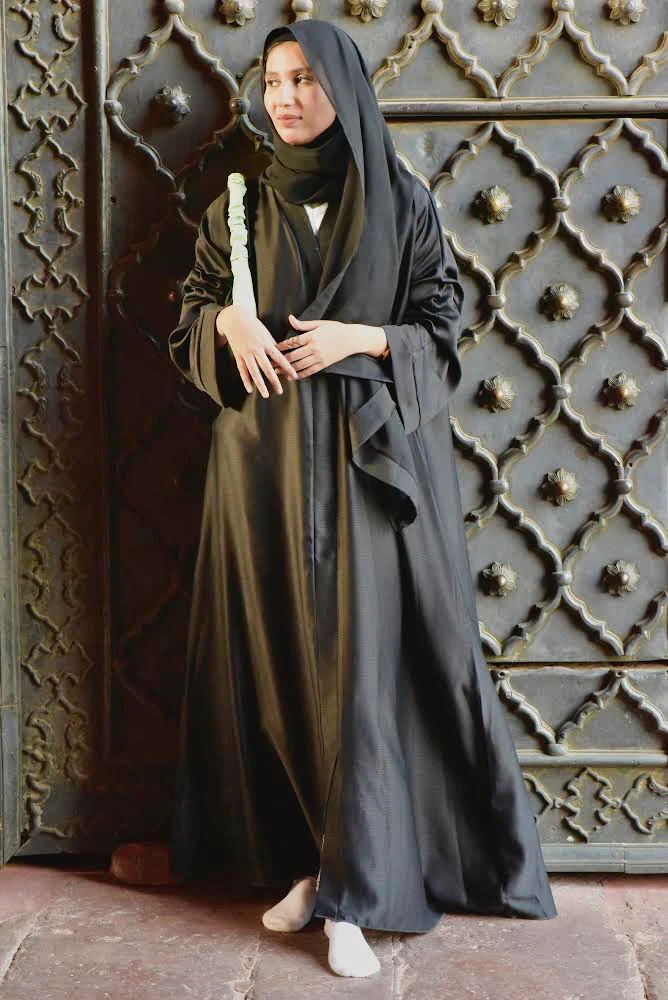 Zoom Black Abayah - Image 3